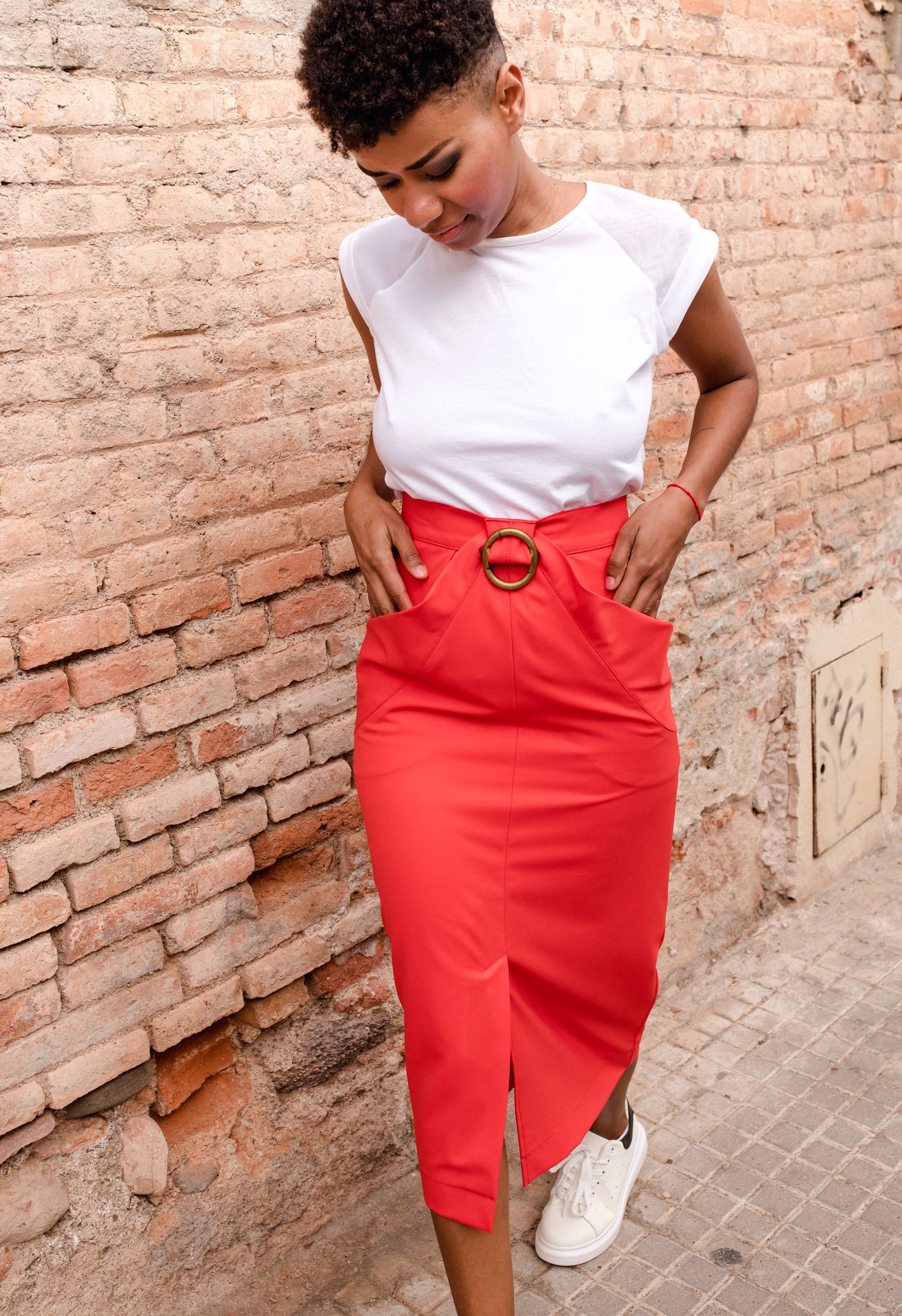 Camiseta blanca bsica con falda acira