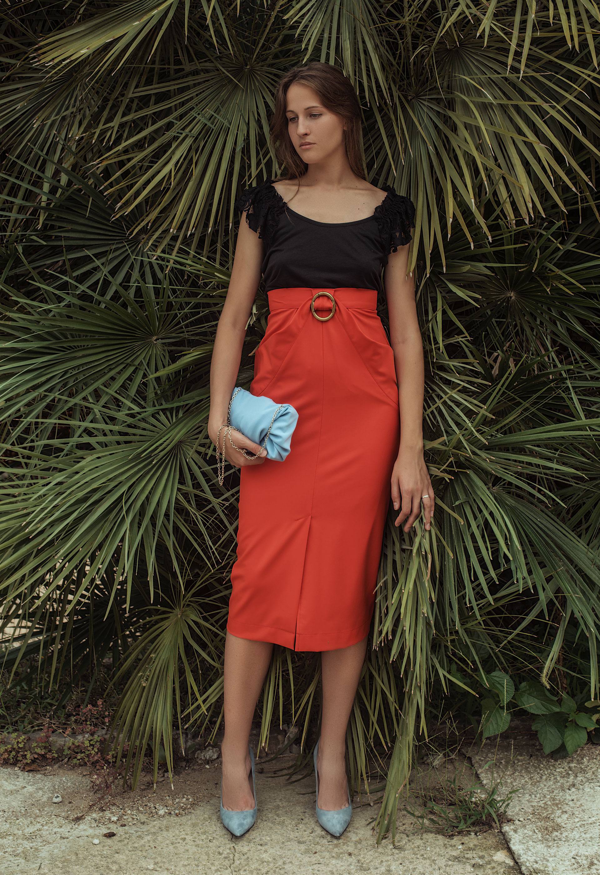 PRÊT À PORTER-CÁPSULA IO SS19 - TOPS, CAMISAS Y BLUSAS - Camiseta chic negra Aixa IO DREAMS