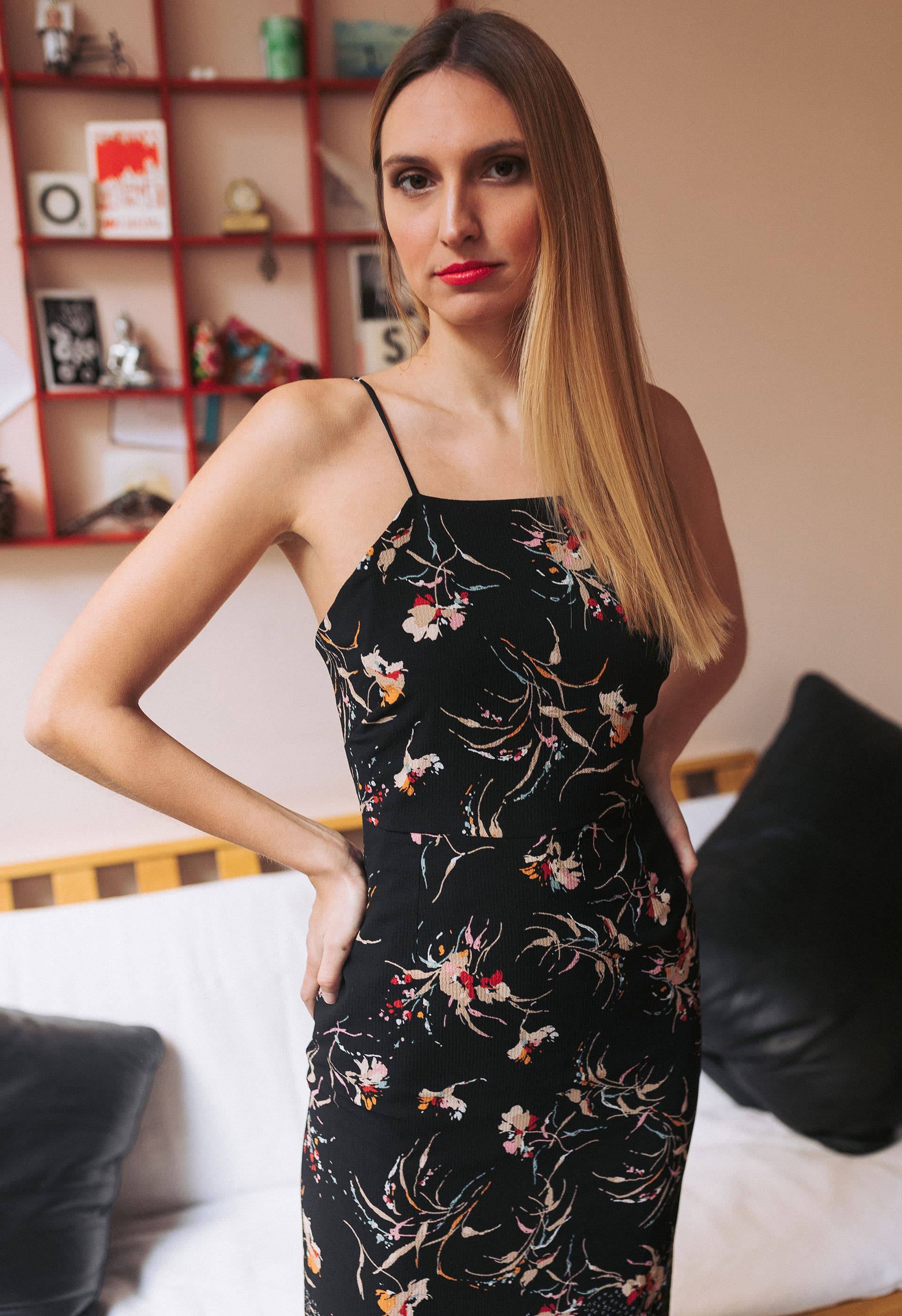 Vestido con escote trapecio y espalda abierta   | IO DREAMS moda sostenible y tica